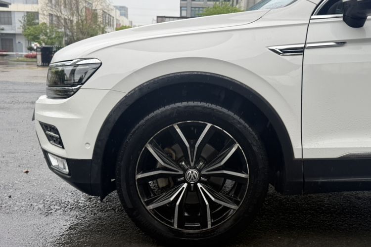 Used Volkswagen Tiguan L 2017 330TSI Automatic Two-Wheel Drive Flagship Edition Exterior 3