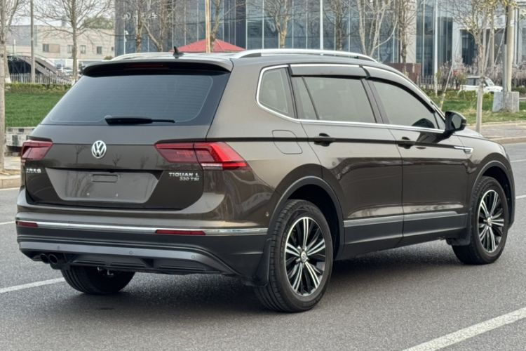 Used Volkswagen Tiguan L 2017 330TSI Automatic Two-Wheel Drive Flagship Edition Exterior 4