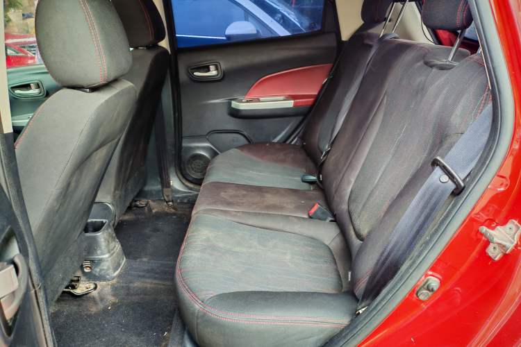 Used CHANGAN Benni 2015 1.4L IMT Luxury Version China IV Standard