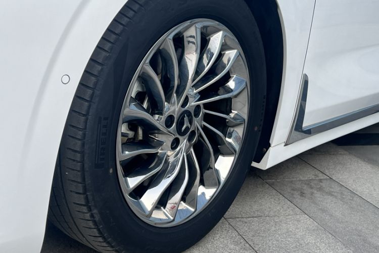 Used VOYAH Dream 2024 PHEV Ultra-Long Range Flagship Edition
