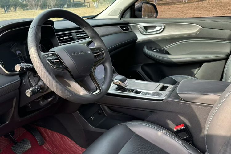 Used Roewe RX5 2023 PLUS 330TGI Automatic Trendsetting Smart Edition Exterior 9