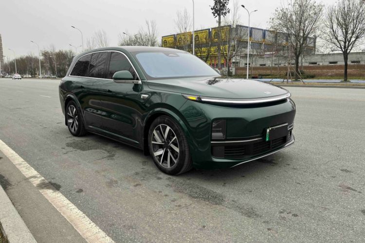 Used Li Auto L8 2023 Pro Model Exterior 4