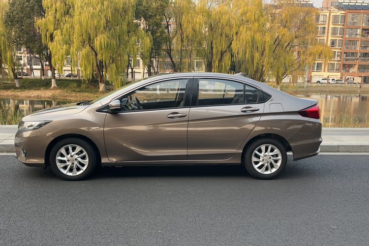 Used Honda Greiz 2016 1.5L CVT Fashion Edition
