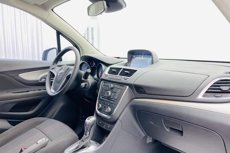 Used Buick Encore 2015 1.4T Automatic Two-Wheel Drive Urban Elite Version
