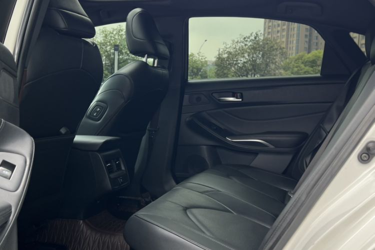 Used Toyota Avalon 2019 Dual-Engine 2.5L Luxury Edition China VI Standard