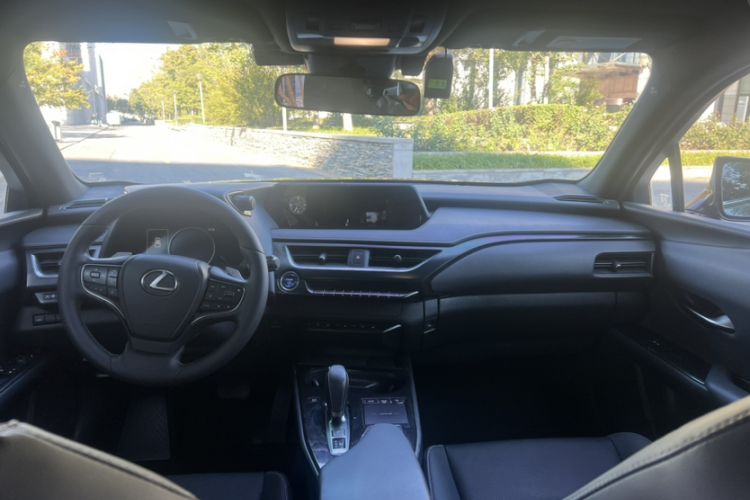 Used Lexus UX New Energy 2020 300e Pure·Joy Edition Interior 1