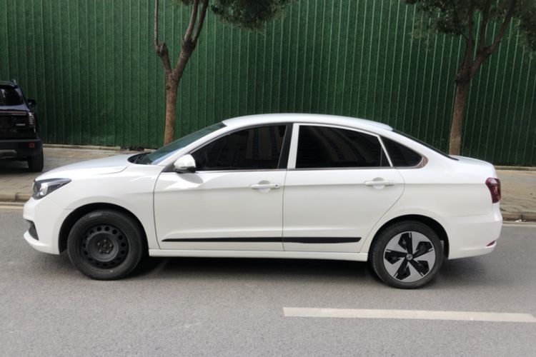 Used Dongfeng Aeolus E70 2023 500 Smart Edition Lithium Iron Phosphate 48.6 kWh 120 kW