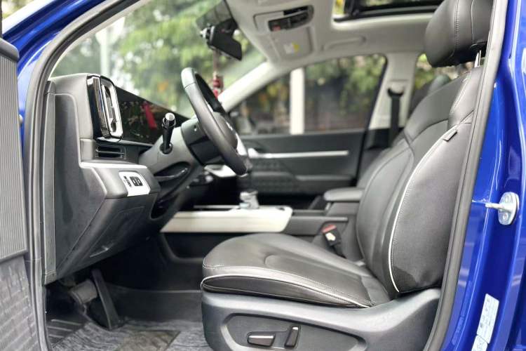 Used Hyundai ix35 2023 Musso 2.0L Deluxe Edition DLX
