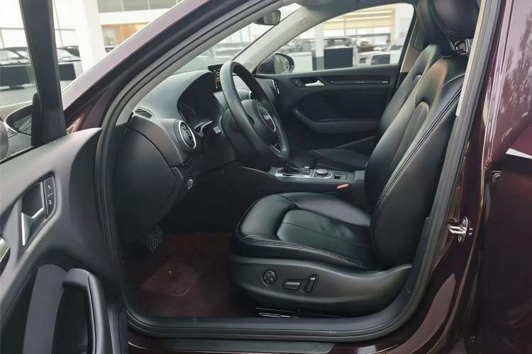 Used Audi A3 2015 Limousine 35 TFSI Millionth Anniversary Intelligent Leading Model
