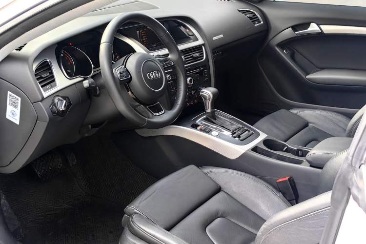 Used Audi A5 2016 Facelift Coupe 45 TFSI Comfort Version

