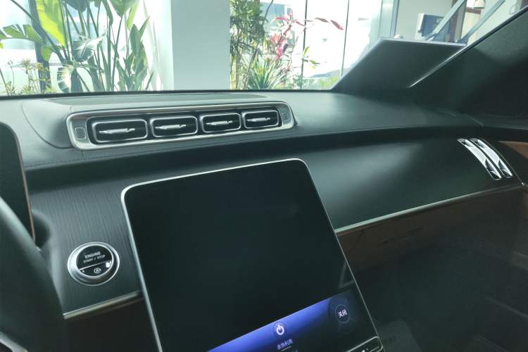 Used Mercedes-Benz S-Class 2024 Restyled S 400 L Business Version Interior 6