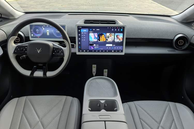 Used ARCFOX Kaola 2023 Family Edition Pro
