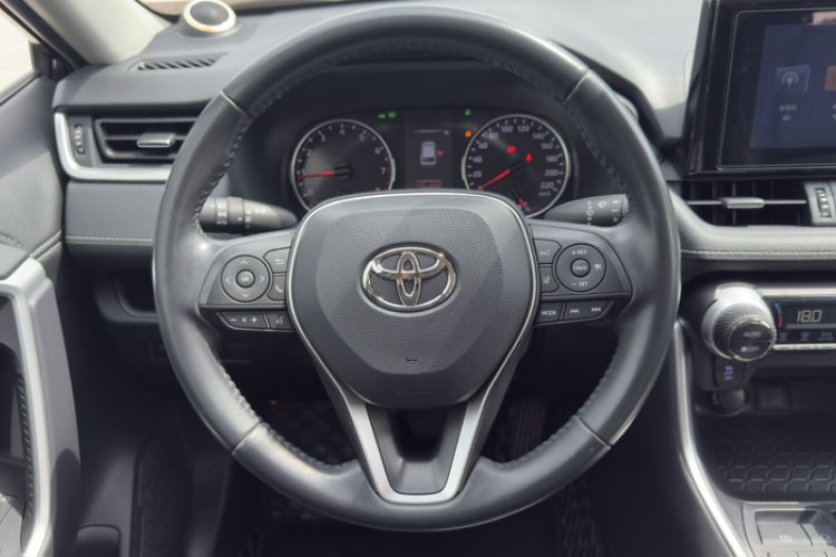 Used Toyota Wildlander 2022 2.0L CVT Two-Wheel Drive Urban Edition Steering Wheel