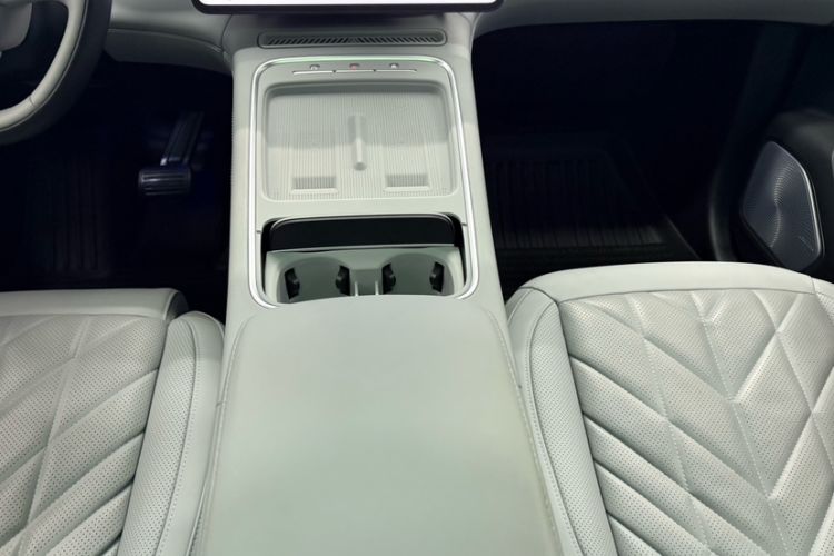 Used Nio ES6 2025 75 kWh Interior 1