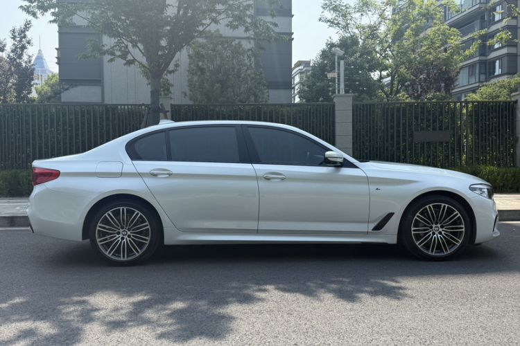 Used BMW 5 Series 2018 Restyled 530Li Leading Edition M Sport Package