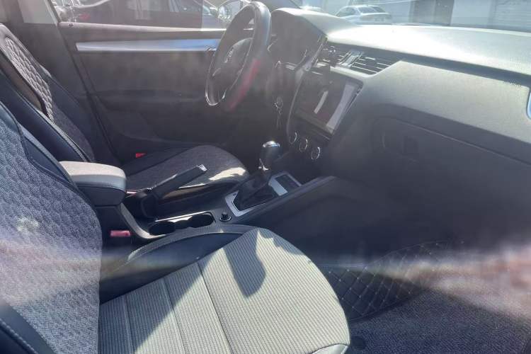 Used Skoda Octavia 2017 1.6L Automatic Chuanxing Edition
