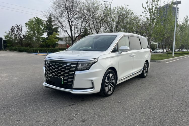 Used JAC Refine RF8 PHEV 2024 Zhiling Edition 1.5T 150KM Prestige Model – Lithium Iron Phosphate