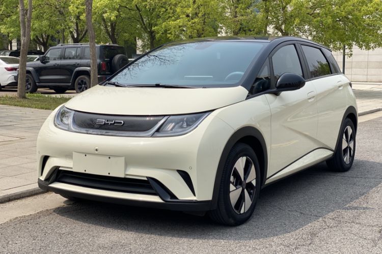 Used BYD Dolphin 2023 420 km Fashion Edition