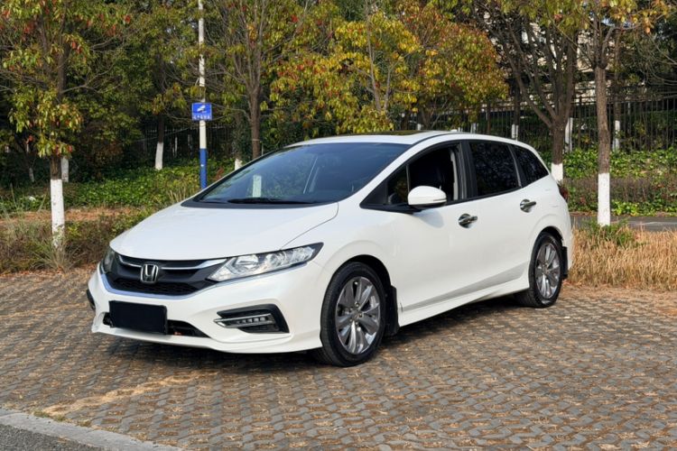 Used Honda Jade 2017 1.8L automatic Comfort version 5 seats
