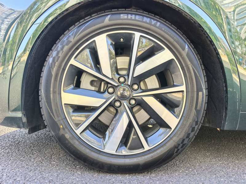 Used Li Auto L8 2023 Max model — 36
