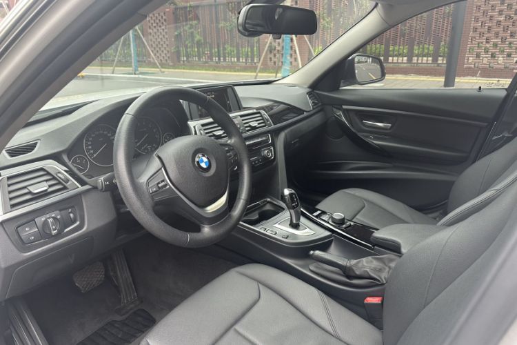 Used BMW 3 Series 2017 320Li Fashion Model
