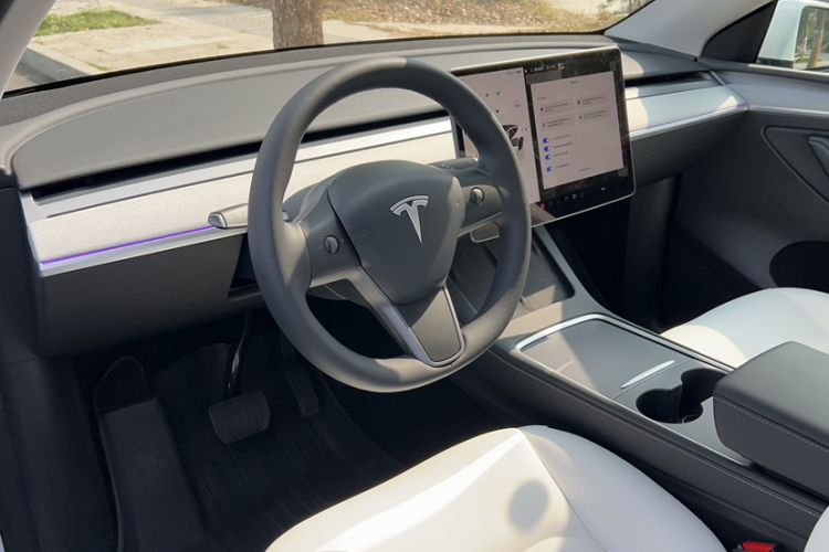 Used Tesla Model Y 2023 Rear-Wheel-Drive Version