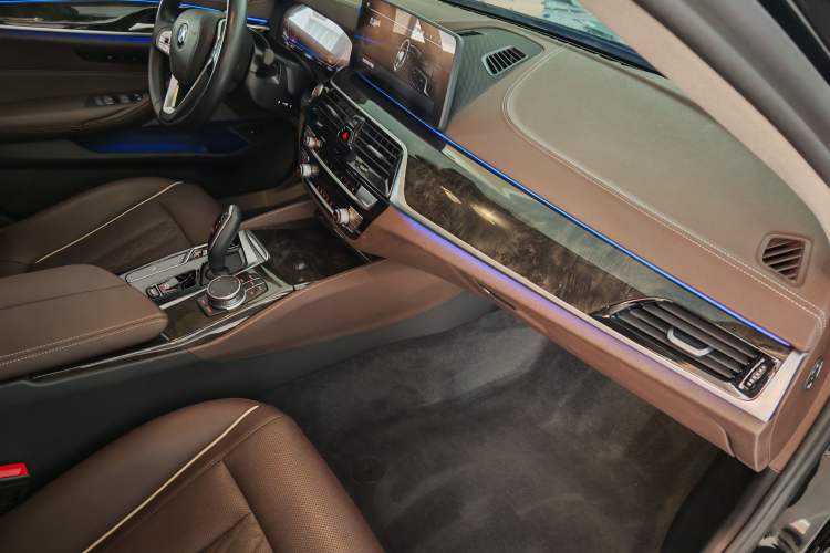 Used BMW 5 Series 2022 Second Facelift 525Li Luxury Package
