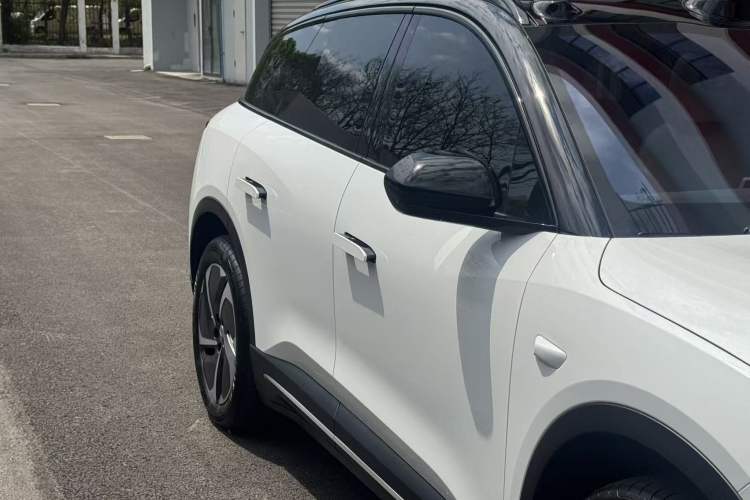 Used Nio ES6 2024 75 kWh Exterior 3