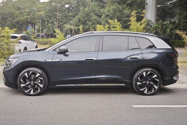 Used Volkswagen ID.6 CROZZ 2021 First Edition
