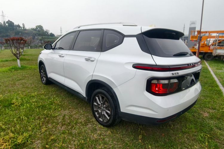 Used Baojun RM-5 2019 1.5L Manual Elite Edition with 24-hour Online Service 5 Seats Exterior 4