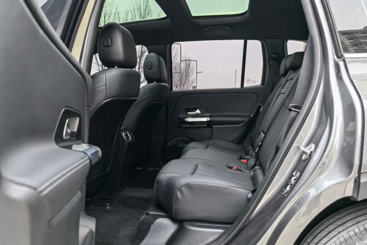 Used Mercedes-Benz EQB 2022 EQB 260 Interior 3