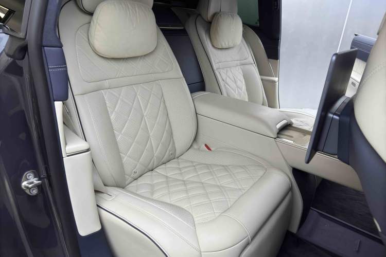 Used Nio ET9 2025 100kWh Signature Edition Interior 1