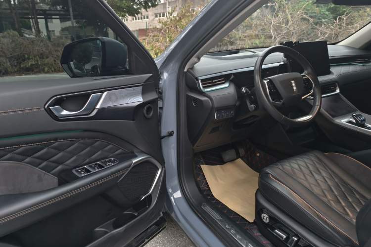 Used Wey Latte DHT-PHEV 2022 1.5T Two-Wheel-Drive Extra-Large Version
