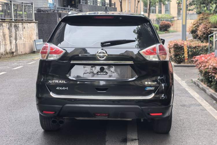 Used Nissan X-Trail 2015 2.0L CVT Comfort MAX Edition 2WD Exterior 4