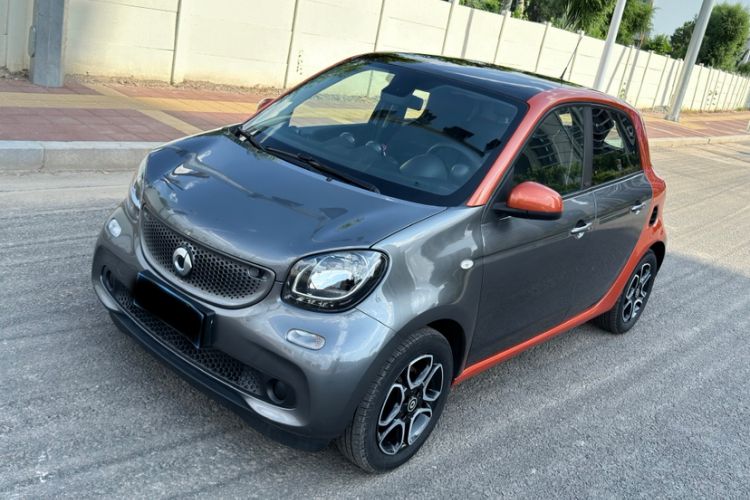 Used smart forfour 2016 0.9T 66 kW Pioneer Edition