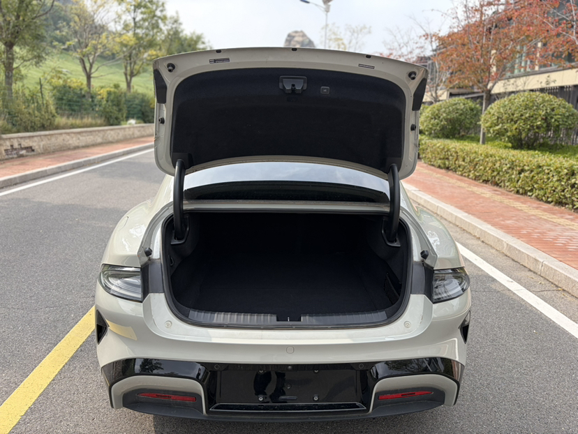 Xiaomi Auto SU7 2024 Rear-Drive Long-Range Intelligent Driving Version — снимка 17