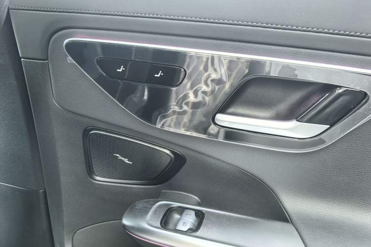 Used Mercedes-Benz C-Class 2025 C 260 L Sport Edition Exterior 10