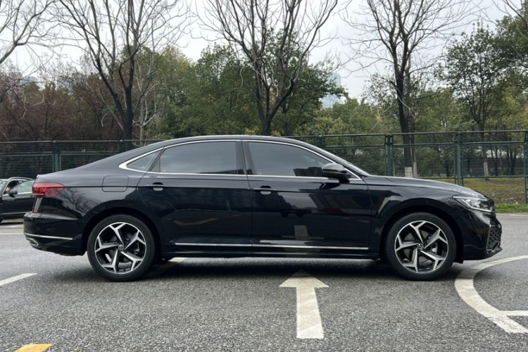 Used Volkswagen Passat 2025 Outstanding Model 380TSI Starry Dragon Edition Exterior 8