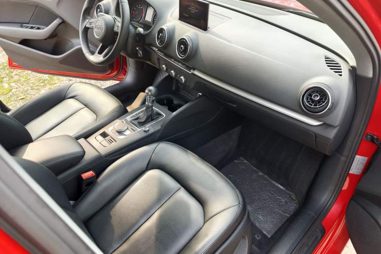 Used Audi A3 2019 Limousine 35 TFSI Ambition China V
