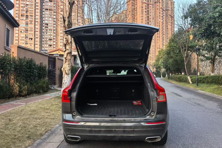 Used Volvo XC60 2021 T5 4x4 Smart Luxury Edition