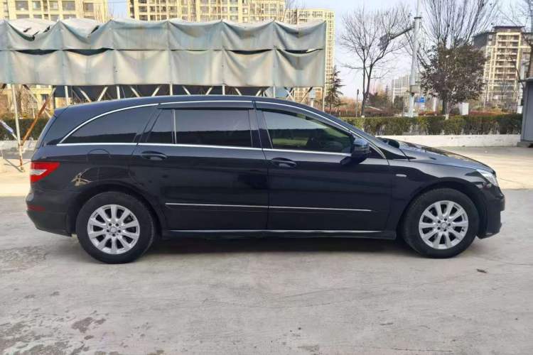 Used Mercedes-Benz R-Class 2017 R 320 4MATIC Business Edition Prestige Model