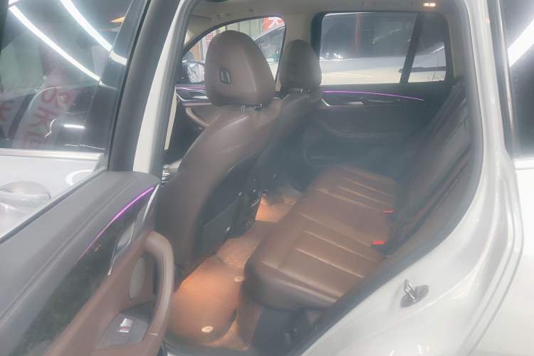 Used BMW X3 2021 xDrive30i Luxury Model with M Sport Package Interior 5