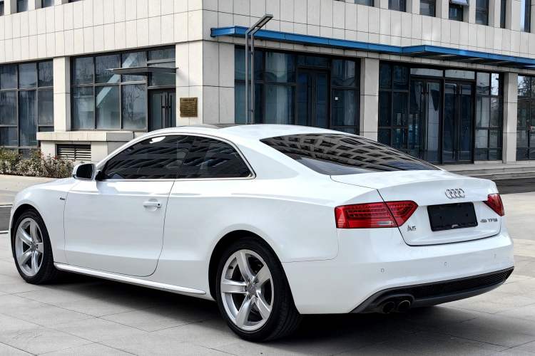 Used Audi A5 2016 Facelift Coupe 45 TFSI Comfort Version

