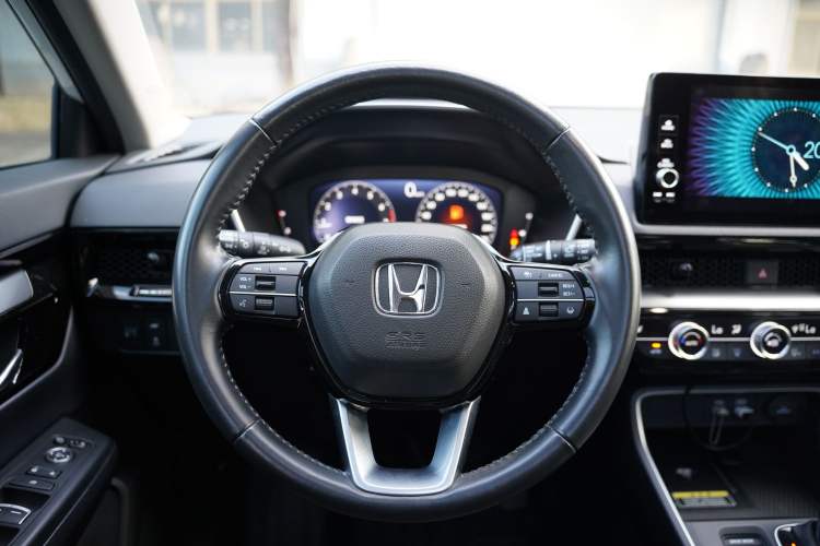 Used Honda CR-V 2023 240TURBO Two-Wheel Drive Deluxe Edition 7 Seats
