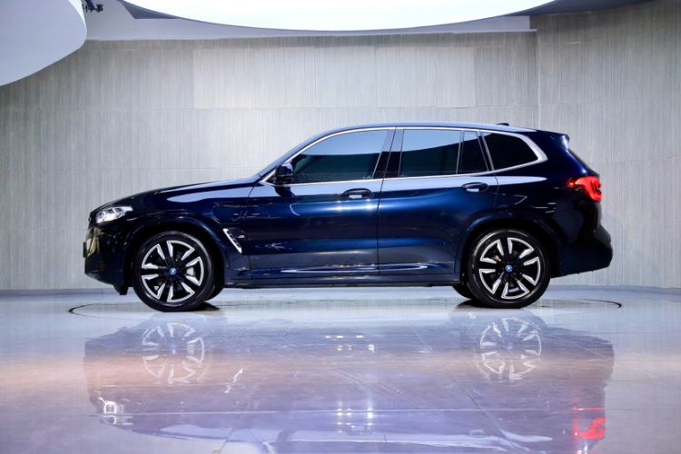 Used BMW iX3 2022 Leading Model Exterior 4