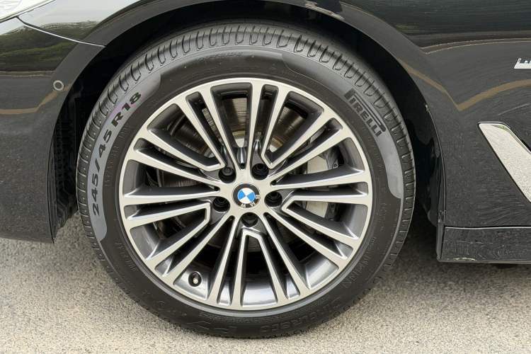 Used BMW 5 Series 2018 530Li Luxury Edition Premium Package
