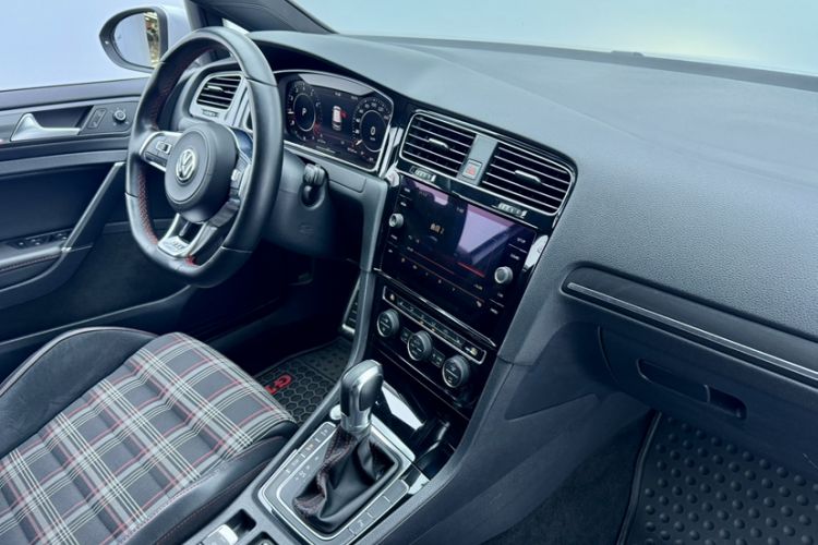 Used Volkswagen Golf GTI 2018 2.0 TSI GTI
