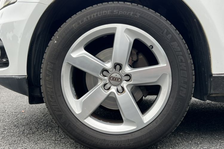 Used Audi Q5 2015 40 TFSI Comfort Model
