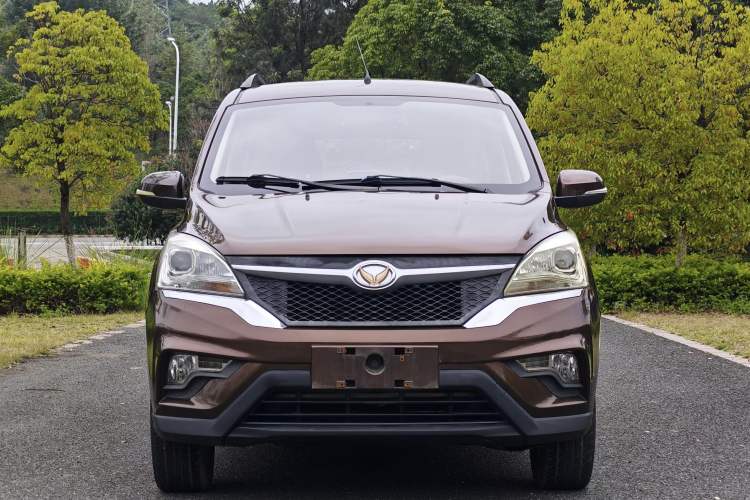 Used HYOSOW H3 2015 1.5L manual Comfort trim level
