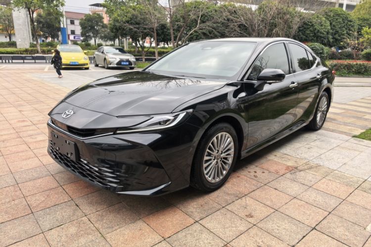 Used Toyota Camry 2026 Model Dual-Engine 2.0HGVP Luxury Edition